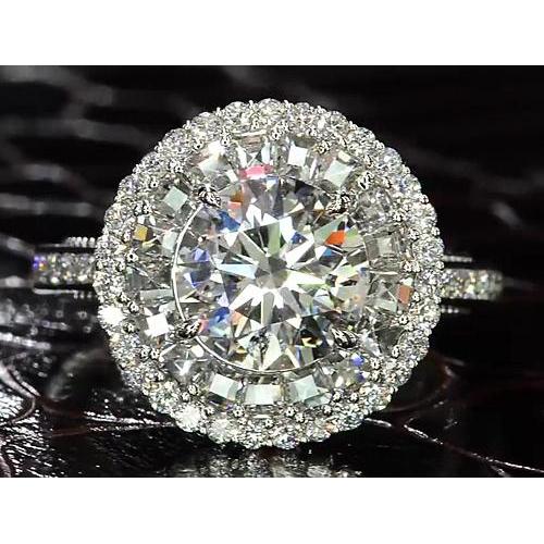 Sparkling Round Halo Ring