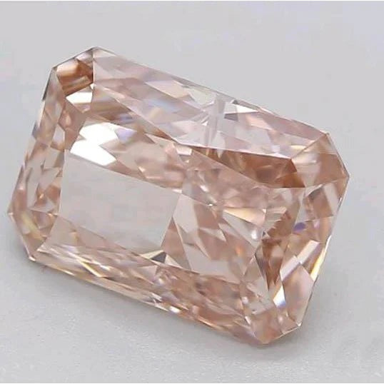 Radiant Cut Fine Sapphire ring in Gold – front view