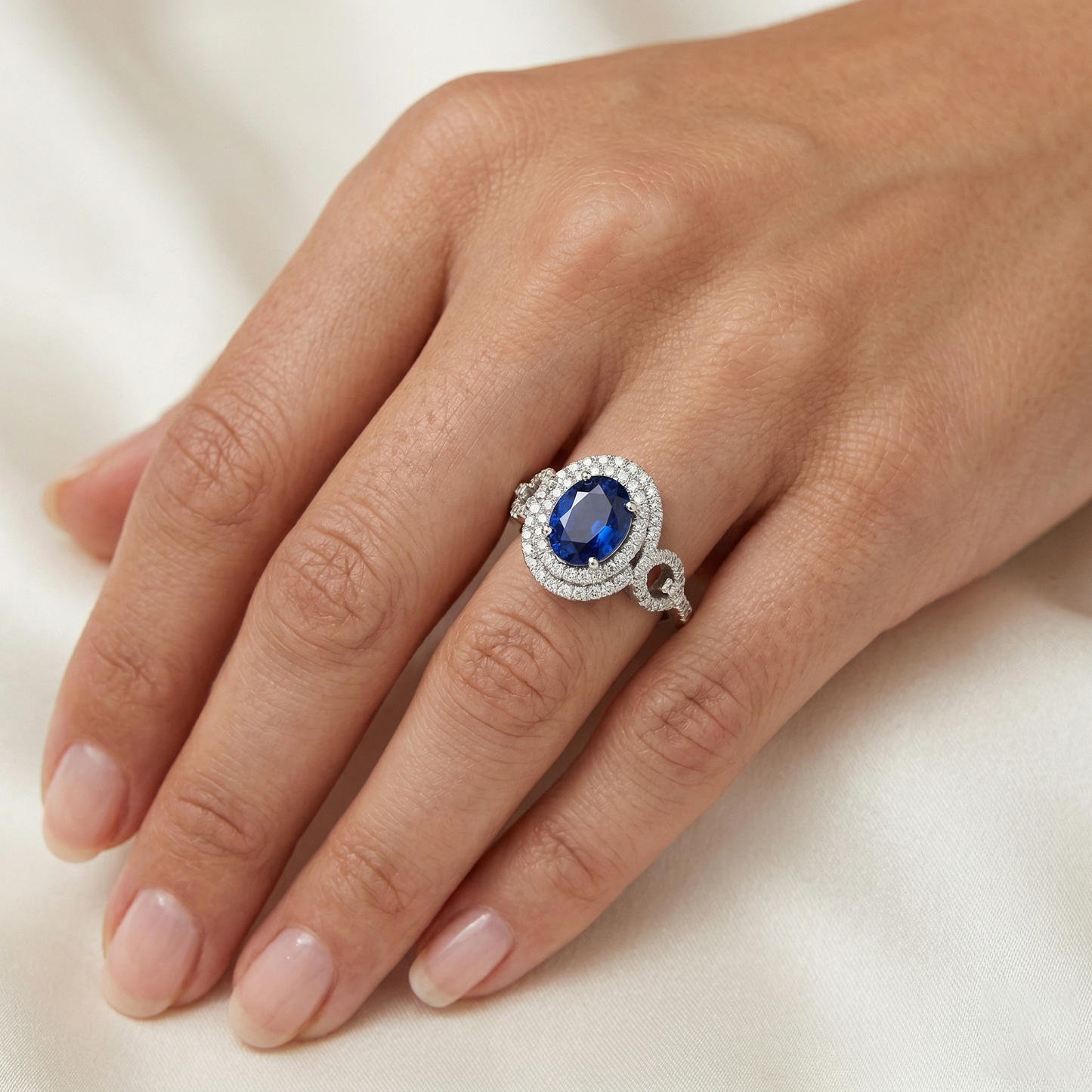 natural round sapphire 2.75ct ring with diamond accents