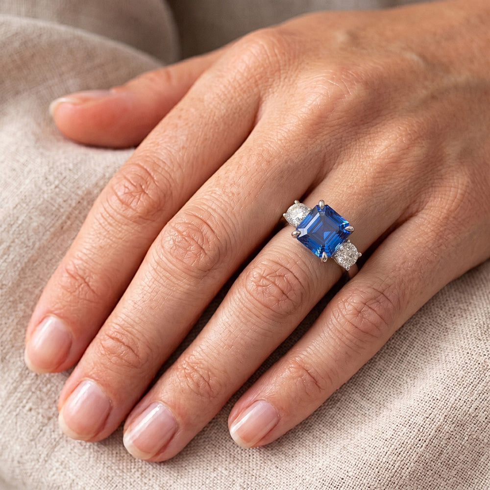 4 Carats Blue Ceylon Sapphire & Round Natural Earth Mined Diamond 3 Stone Ring Gold 14K