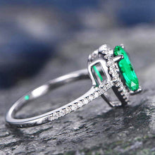 4.40 Carats Green Emerald With Natural Earth Mined Diamond Ring White Gold Fine Lady Jewellery