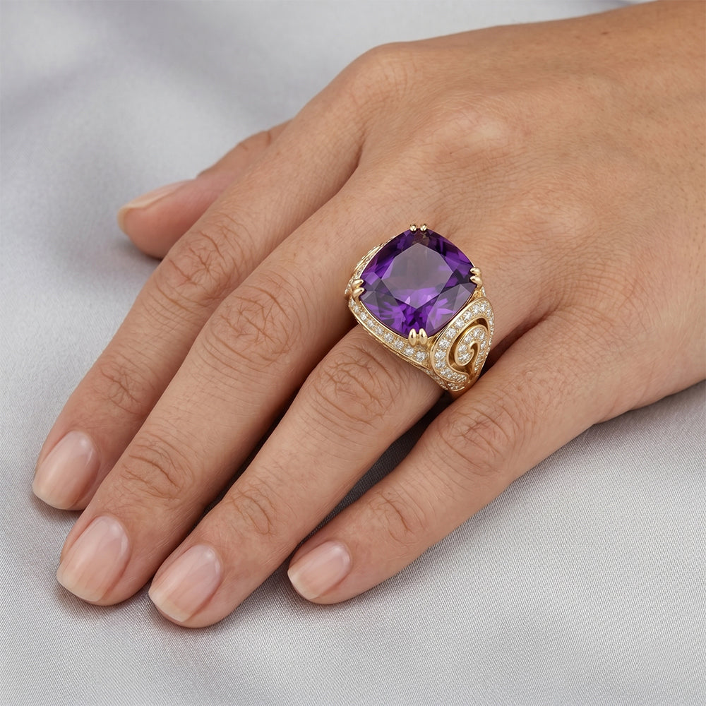 Amethyst VVS Clarity Precious Stone Ring 10 ct in 14K Yellow Gold