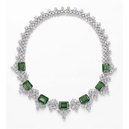 Emerald And Genuine Diamonds 30 Carats Ladies Necklace White Gold 14K