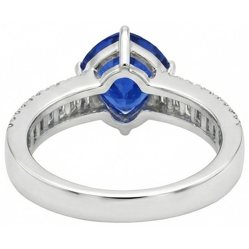 natural round sapphire 4ct ring on white background