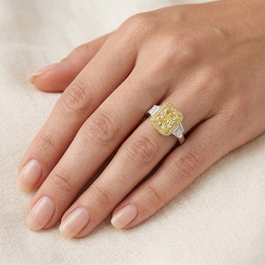 Fancy Yellow Diamond VVS Ring 2 ct in Two-Tone 14K Gold