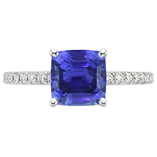 natural round sapphire 3ct ring close up detail