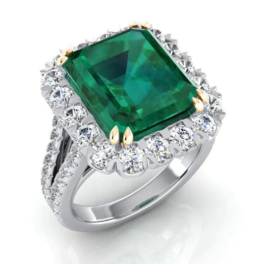 Green Emerald Diamond Ring