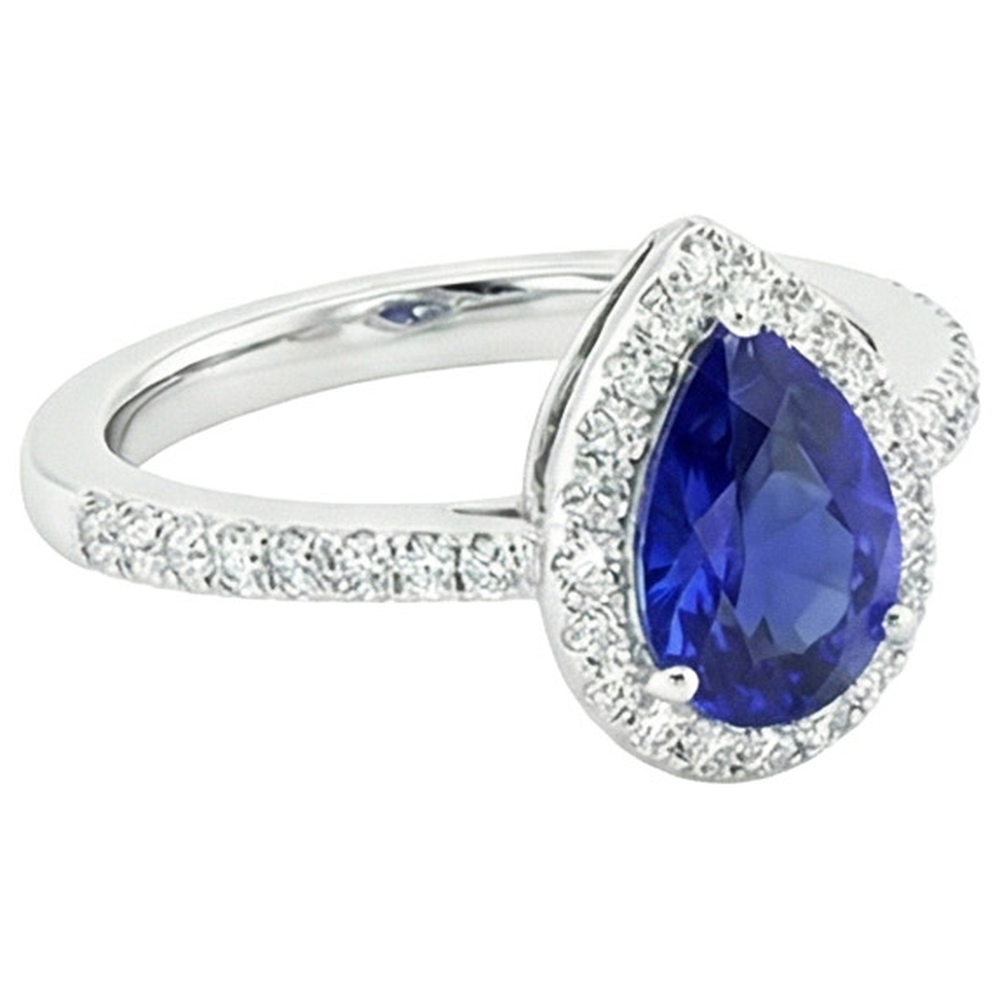 natural round sapphire 4.50ct ring on white background