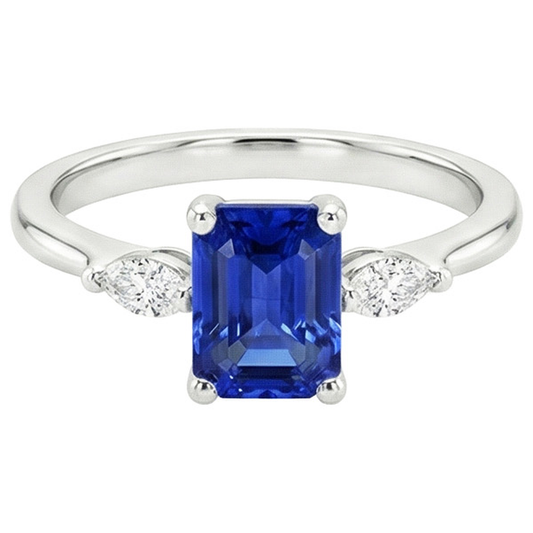 natural emerald sapphire 3.50ct ring on white background