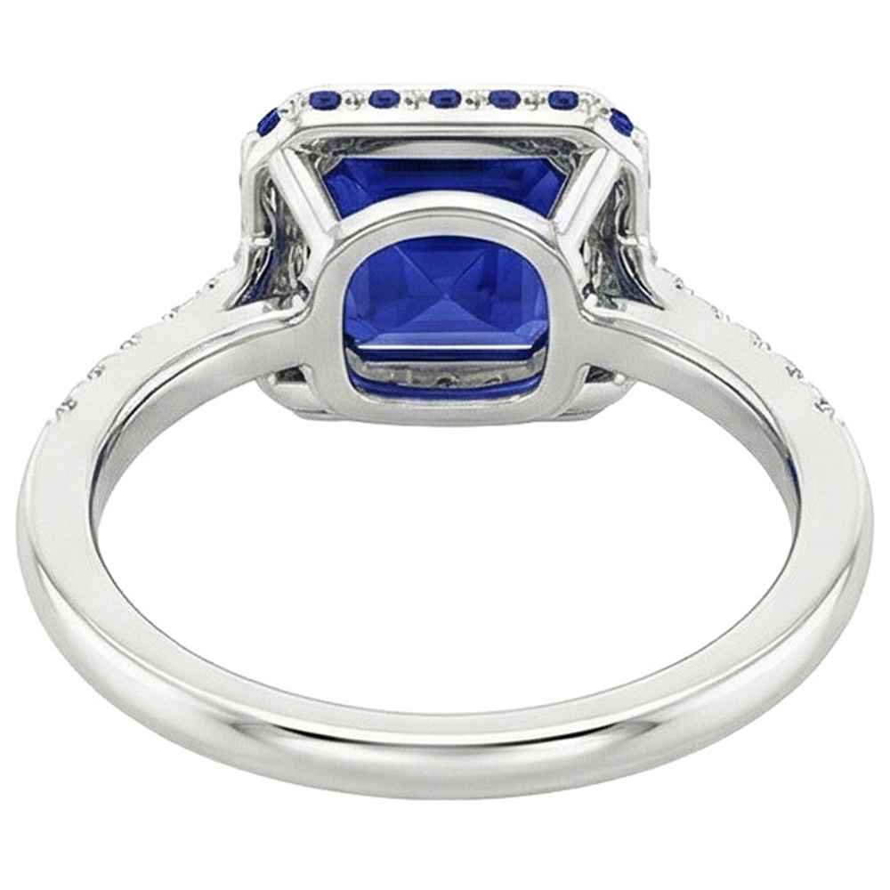 natural round sapphire 4.50ct ring on white background