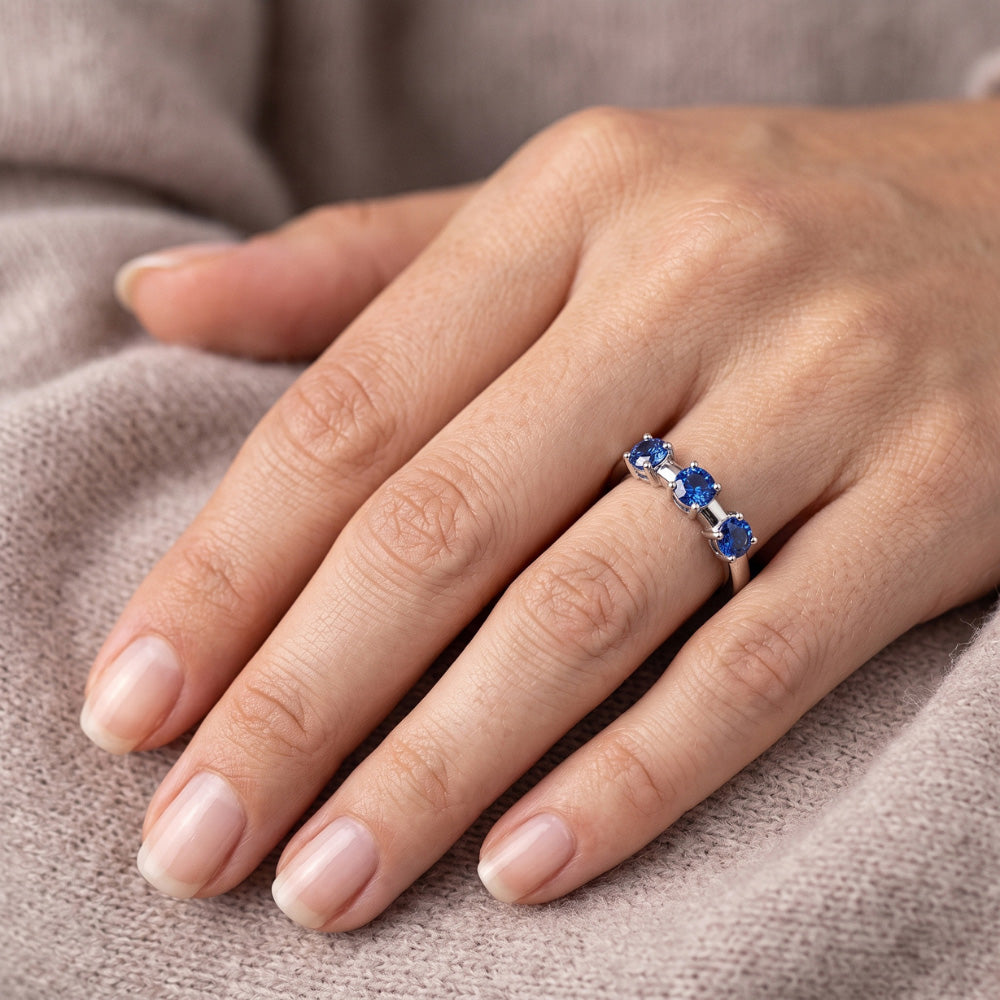 Natural Sapphire Ring 0.90ct - White Gold 14K