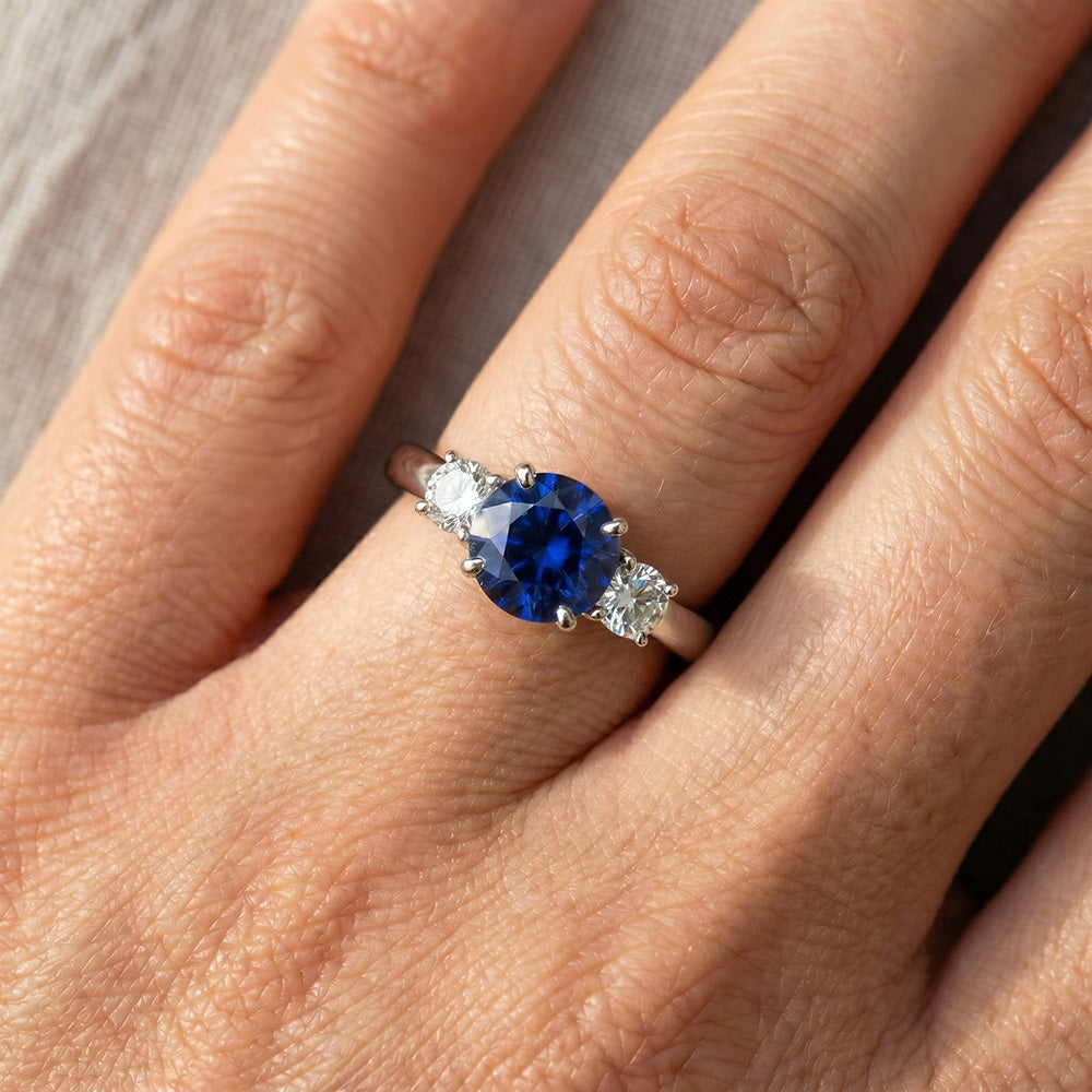 Natural Sapphire Ring 2ct - White Gold 14K