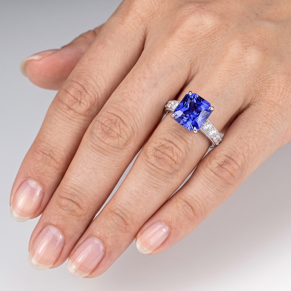 Natural Sapphire Ring 4ct - White Gold 14K
