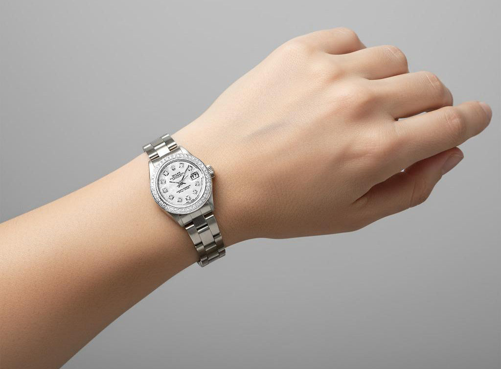 Rolex 69160 Oyster Perpetual Lady Datejust 26mm MOP Natural Earth Mined Diamond Dial SS watch P4