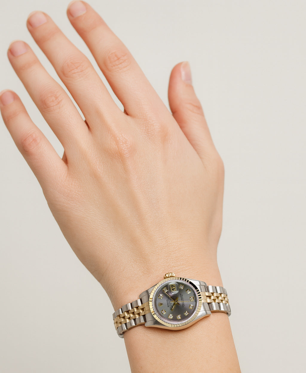 Rolex Year 2001 Datejust Gray Natural Earth Mined Diamond Dial 26 mm Two Tone Ladies Watch P1