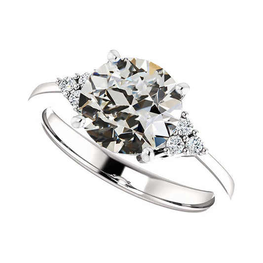 Fine Diamond Solitaire Ring with Accents 4.50-ct 14K White Gold – front view