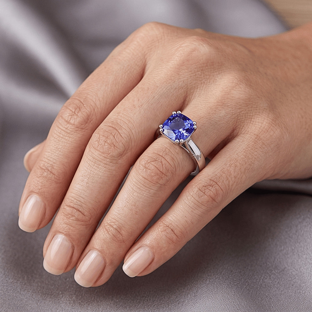Solitaire Ceylon Sapphire Ring