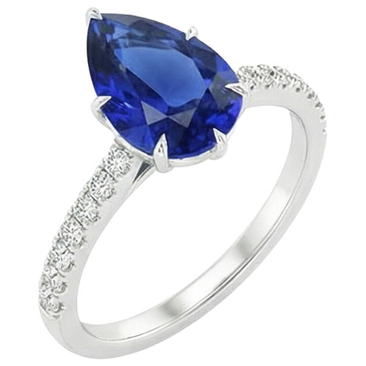 natural round sapphire 5ct ring close up detail