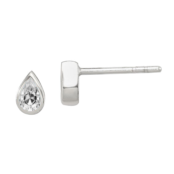 Old Mine Cut Fine Diamond ring in 14K White Gold – main view