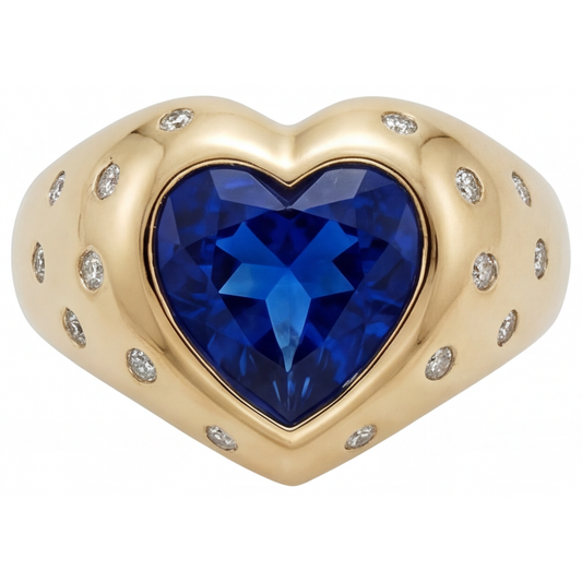 Heart Shape Blue Sapphire ring in 14K Yellow Gold – front view