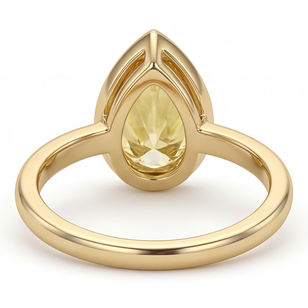 Proposal Ring 14 Karat Yellow Gold with Canary Yellow Diamond – detail view