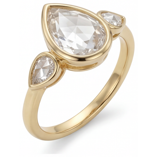 Pear Shape Diamond ring in 14 Karat Yellow Gold – front view