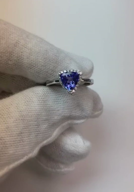 1.50 Carats Tanzanite And Round Natural Earth Mined Diamond Fancy Ring White Gold 14K