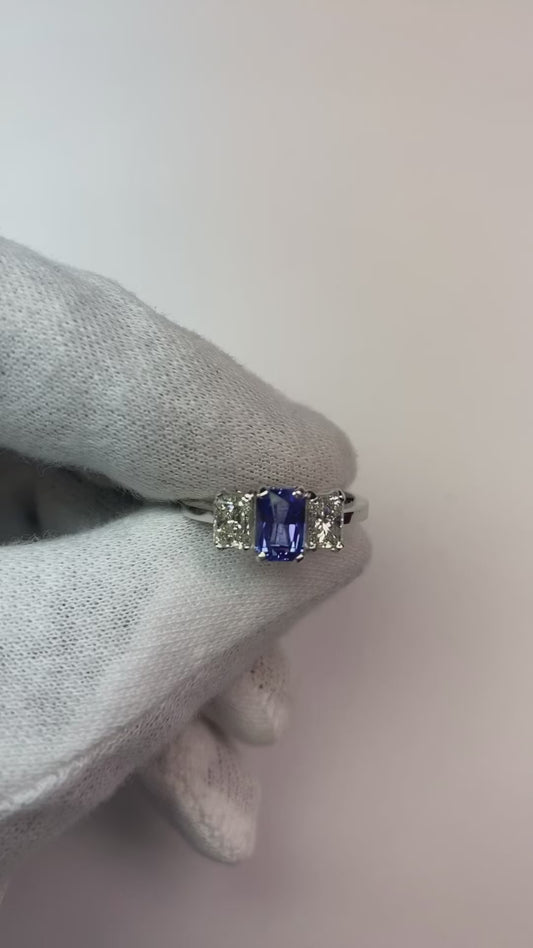 Radiant Natural Earth Mined Diamond Jewellery Emerald Blue Sapphire 3 Stone Ring 3 Carats
