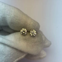 Natural Earth Mined Diamond Earrings For Daily Use