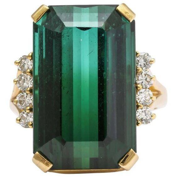 13 Ct Green Tourmaline And Diamond Ring 14K Yellow Gold