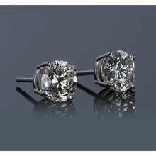 1.50 Carats Round Diamond White Gold 14K Stud Earring