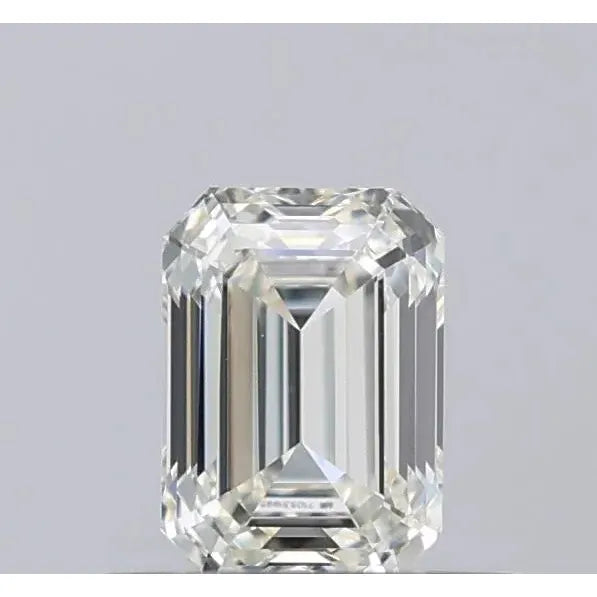 Step Cut Fine Emerald ring in Gold – main view