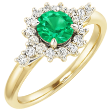natural round emerald 1.50ct ring top view