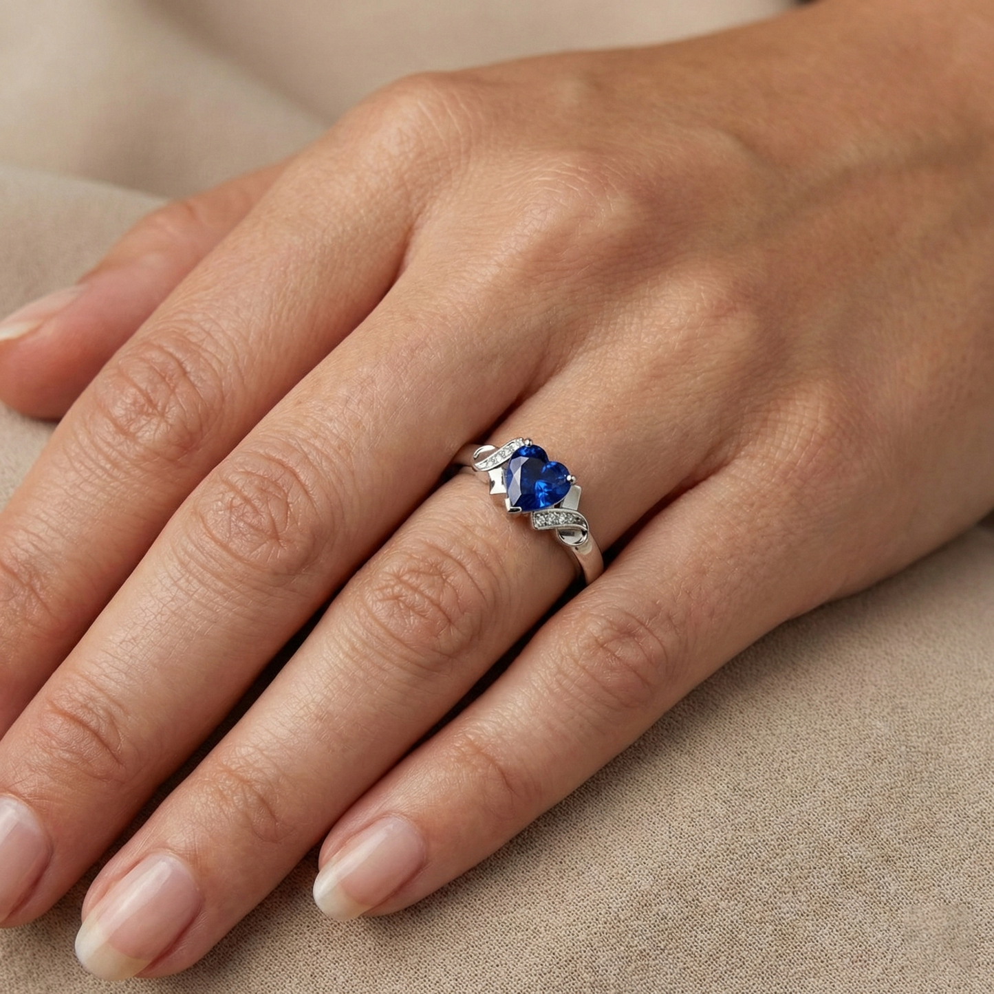 natural round sapphire 1.80ct ring on white background