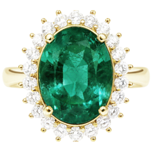 natural round emerald 11ct ring side angle