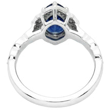 14 Karat White Gold Vintage Royal Blue Sapphire Gemstone Ring