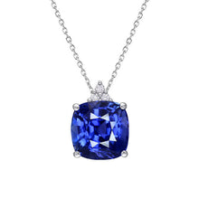 Handcrafted Stone Pendant Necklace 3 ct – main view