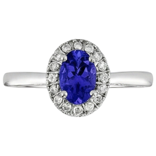 17 Carats Oval Tanzanite With Round Natural Earth Mined Diamonds Ring Gold White 14K