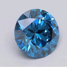 Round Cut Royal Blue Sapphire ring in Gold – front view