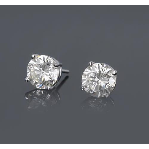 1.50 Carats Round Diamond Stud Earring