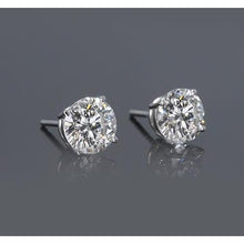 1.50 Carats Solitaire Stud Earring