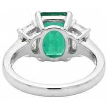 natural emerald 2.50ct ring on white background