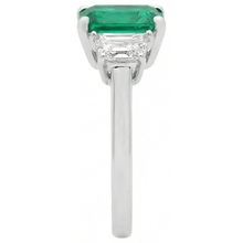 natural emerald 2.50ct ring profile view