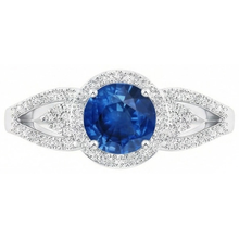 natural round sapphire 2.64ct ring close up detail
