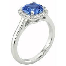 natural round sapphire 2.70ct ring close up detail