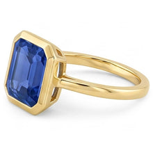2 Carats Emerald Solitaire Ceylon Sapphire Bezel Set Ring Yellow Gold