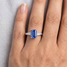 2 Carats Womens Jewellery Blue Sapphire Ring Tapered Baguette 3 Stone