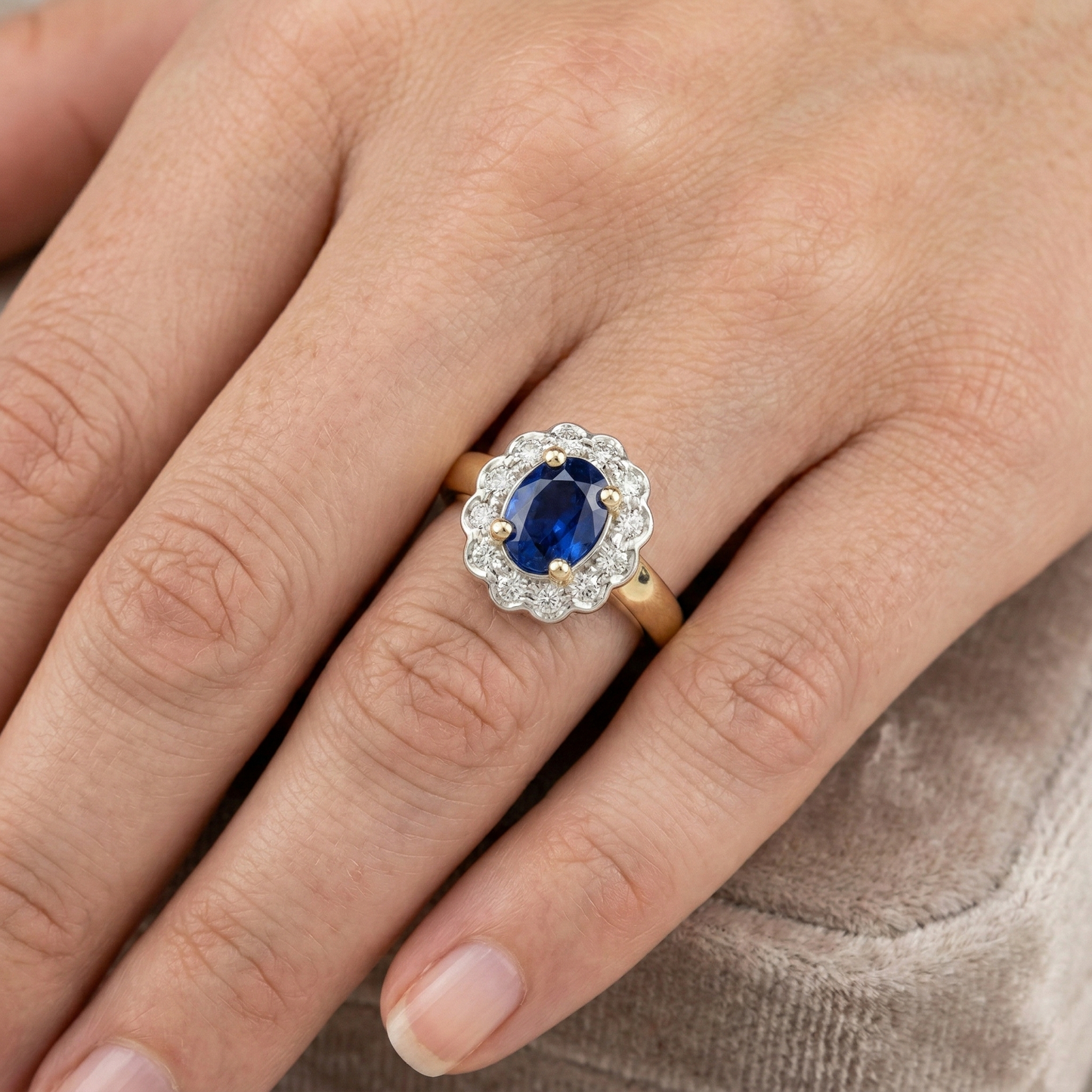 natural round sapphire 2.25ct ring on white background