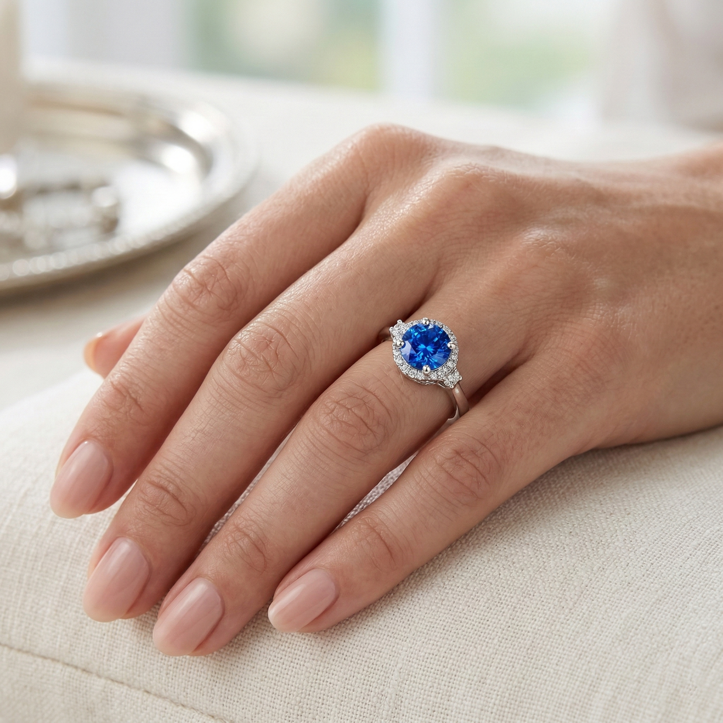 natural round sapphire 2.90ct ring with diamond accents