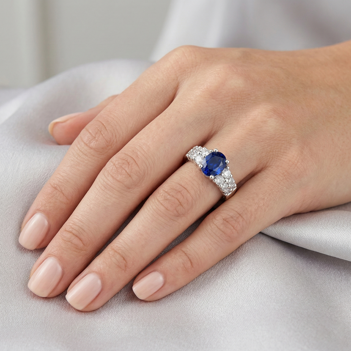 2 Carats Oval Cut Ceylon Blue Sapphire Ring White Gold Jewellery New